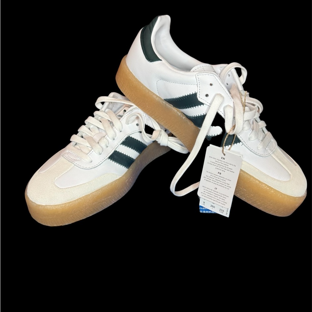 Adidas  Sambae Sneaker (Women) with Gum Sole white and green. New sz 9